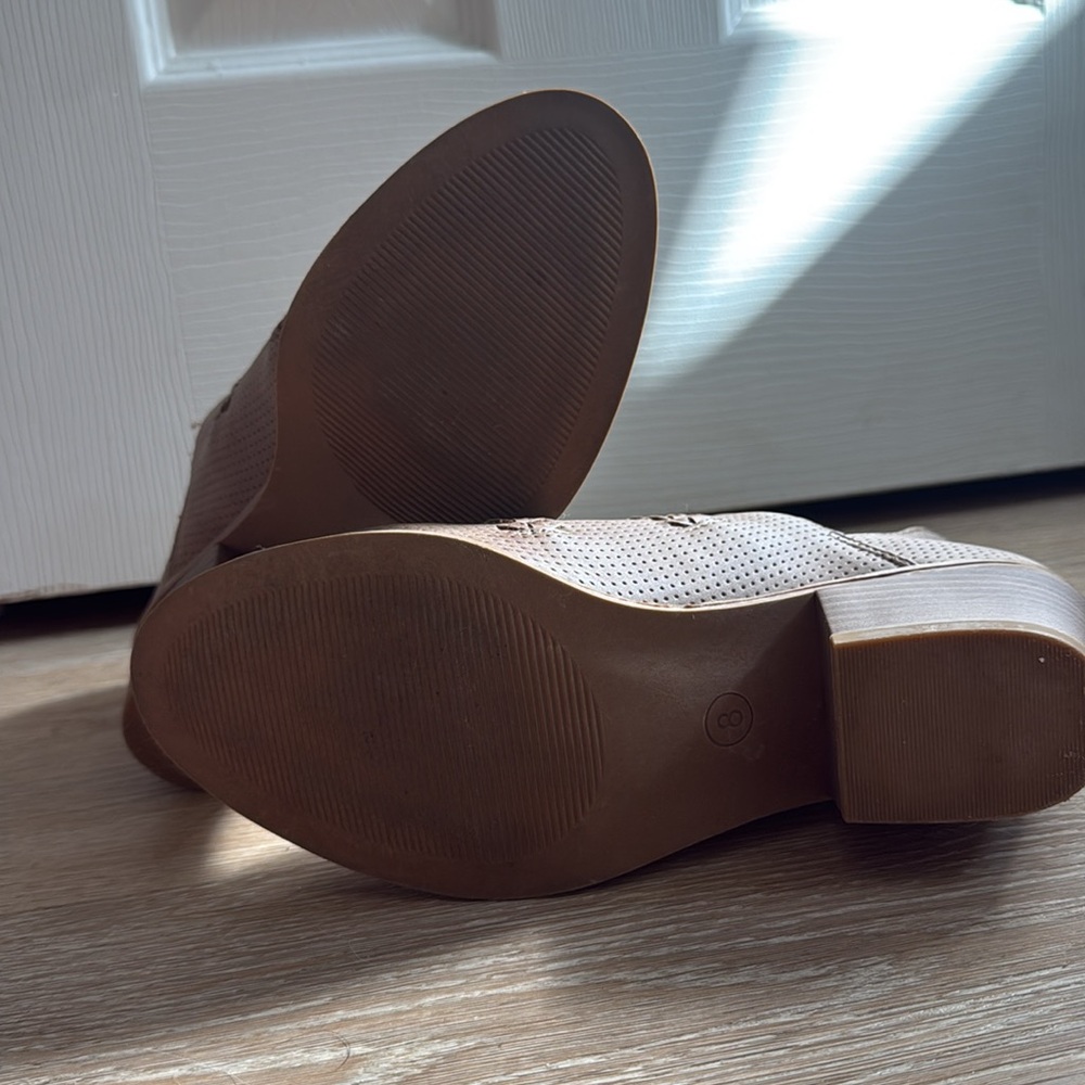 Booties - Picture 5 of 6